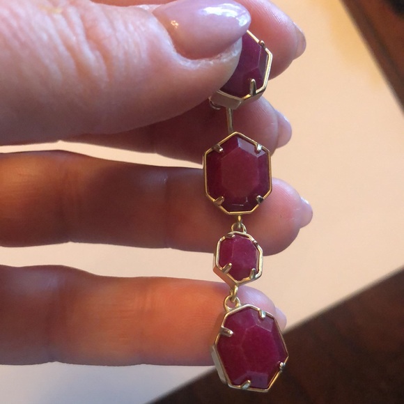 Kendra Scott maroon drop earrings - Picture 2 of 5